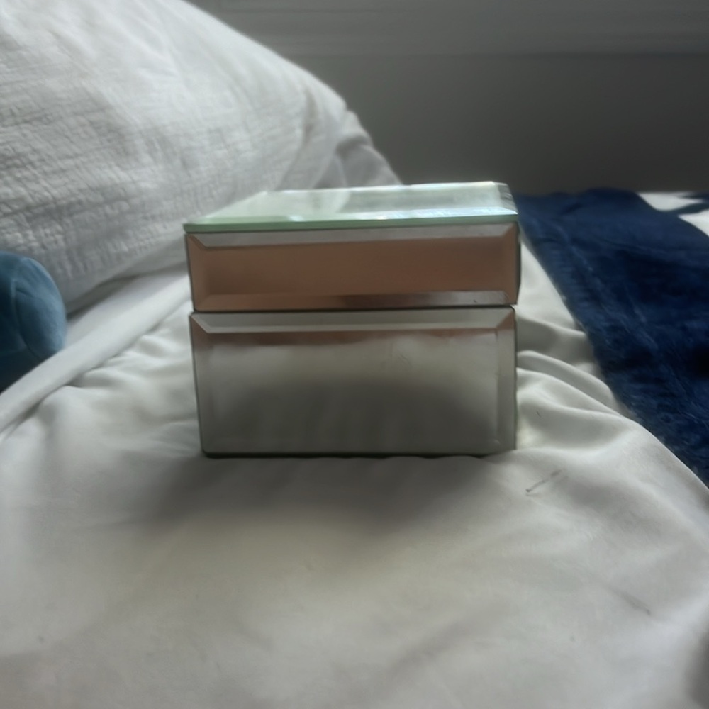 Mirror jewelry box - Picture 4 of 4